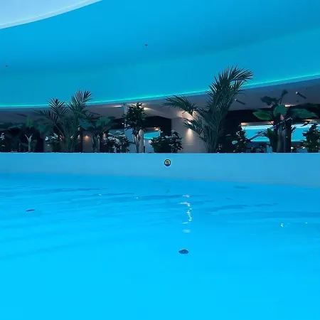 Hanza Tower Blue Bay 슈체친