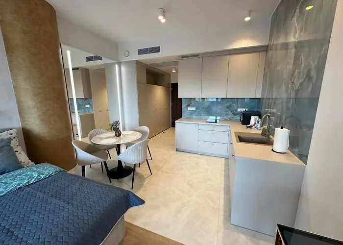 Hanza Tower Blue Bay * Stettin